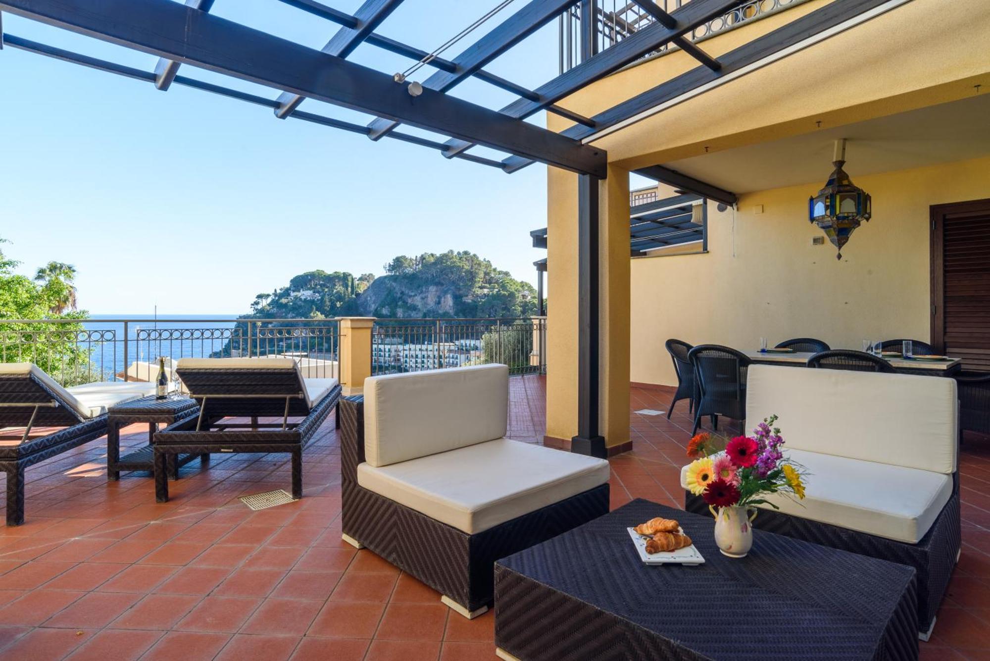 Dhome Baia Mazzaro' Taormina Exterior photo